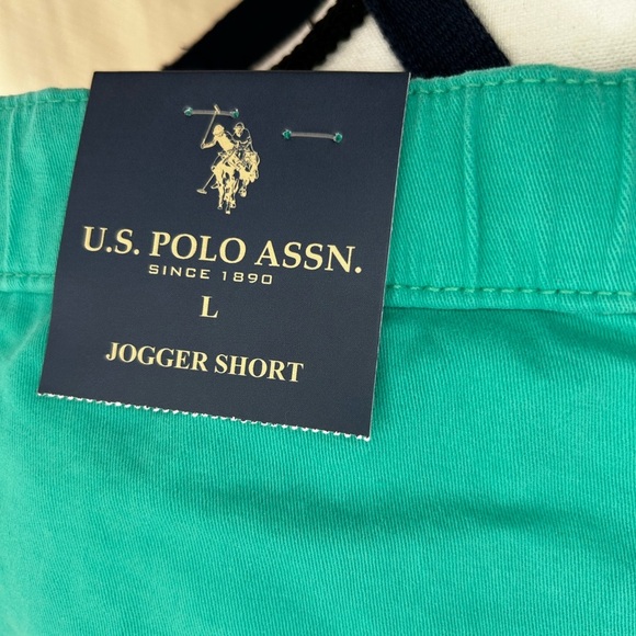 U.S. Polo Assn. Green Hybrid Shorts Lightweight Comfort - Picture 3 of 5